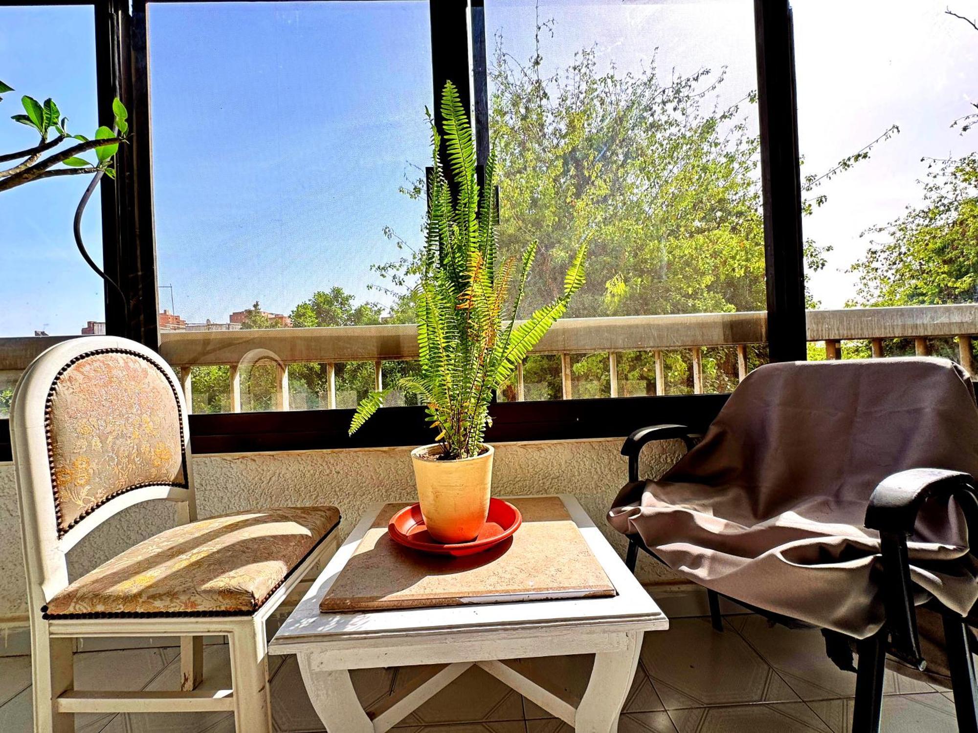 Large Room With Its Own Balcony El El Cairo Exterior foto